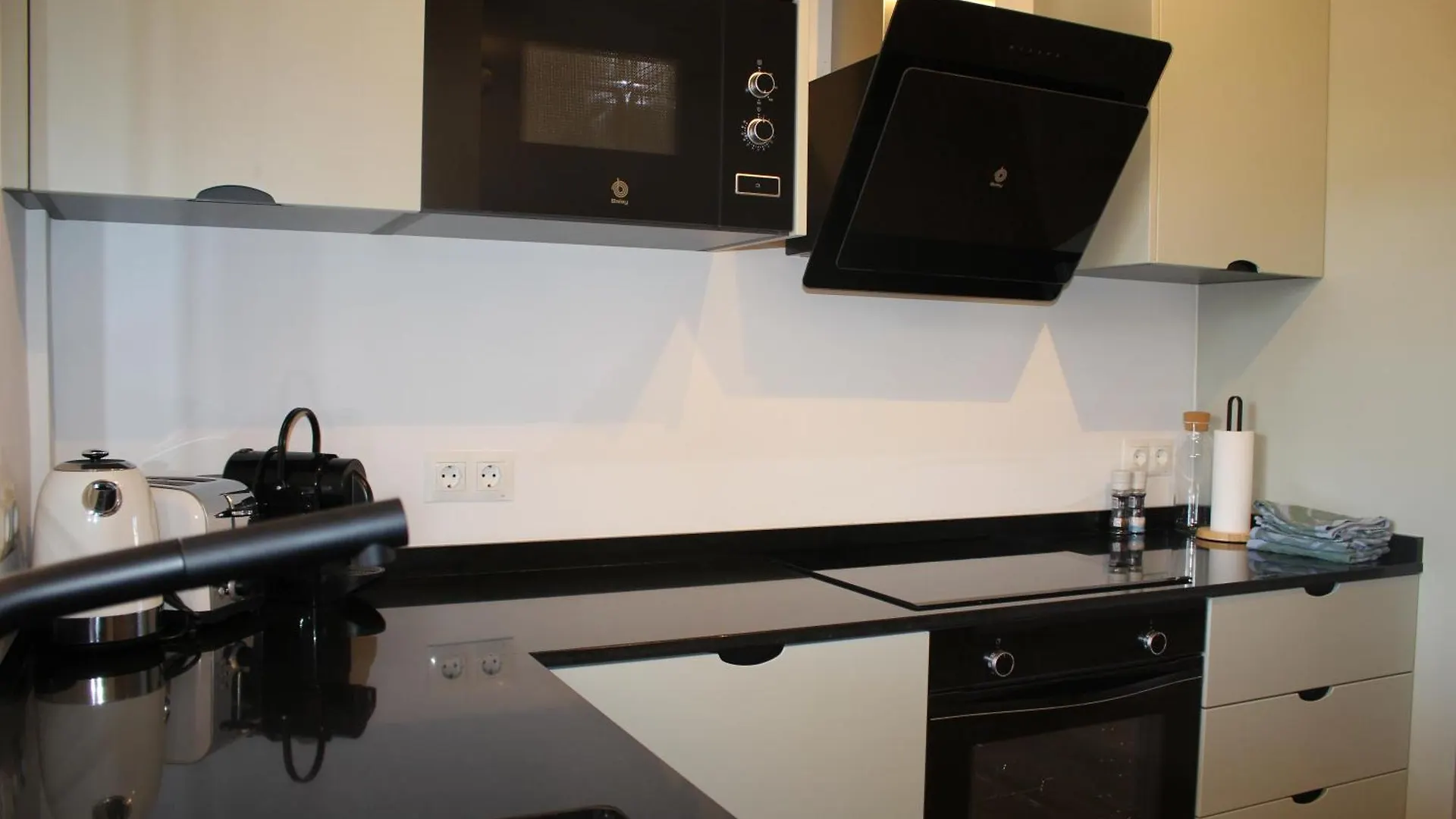 Renovated Penthouse Oasis With Sea & Mountain Views Apartment Fuengirola
